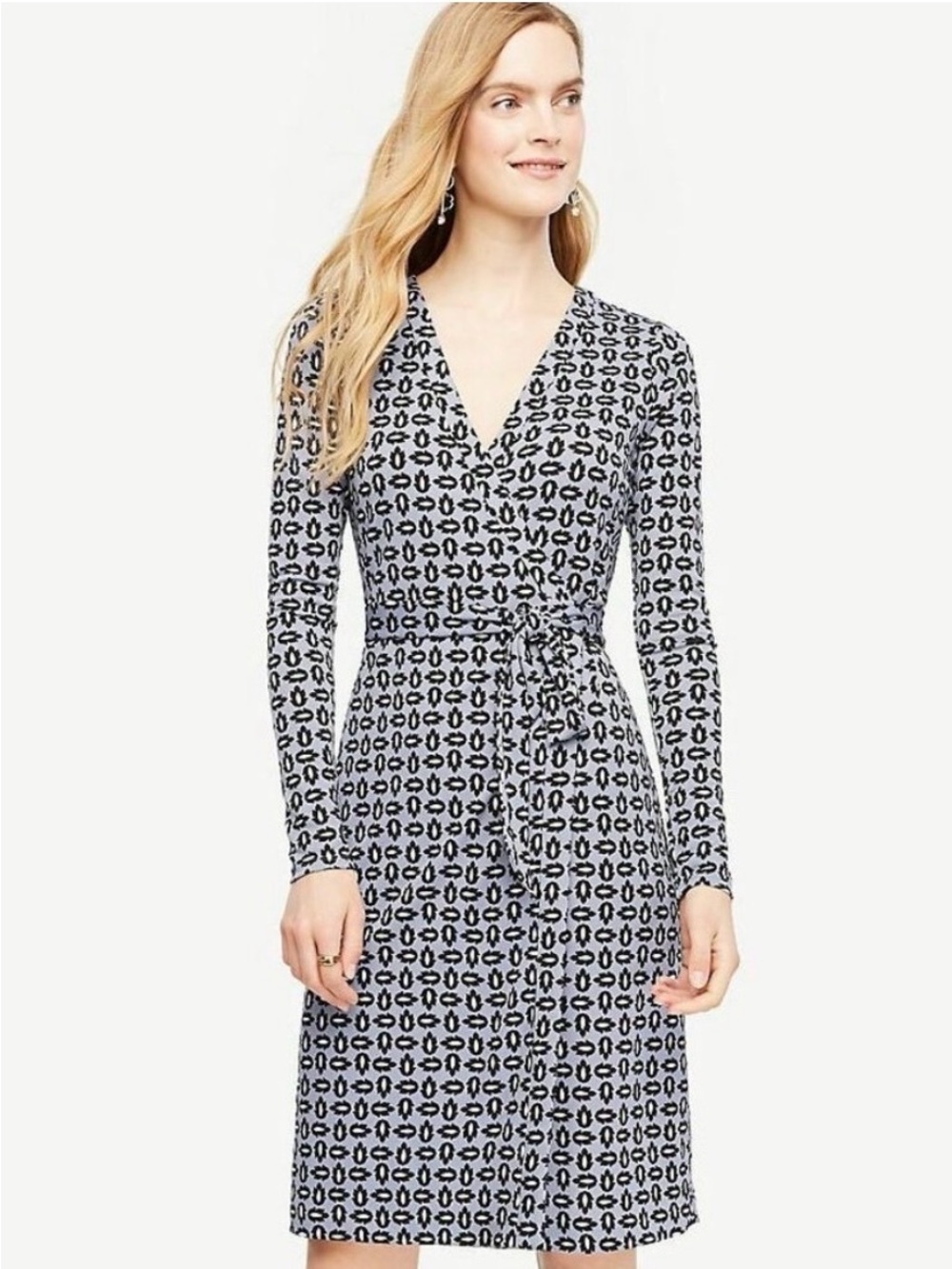 2 Ann Taylor dresses  Long Sleeve Wrap Dresses- Blue/White size 6 & Navy size 4